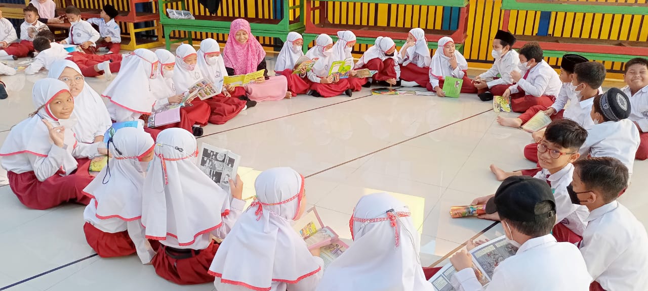 Kegiatan Literasi Bersama "Gemar Membaca" se- Kota Semarang  . 27 September 2022